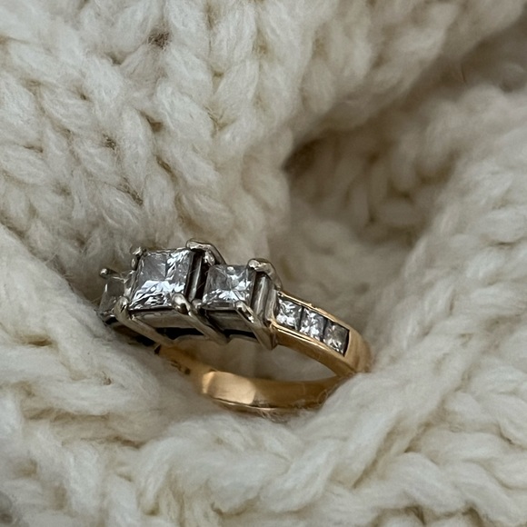 Custom engagement ring